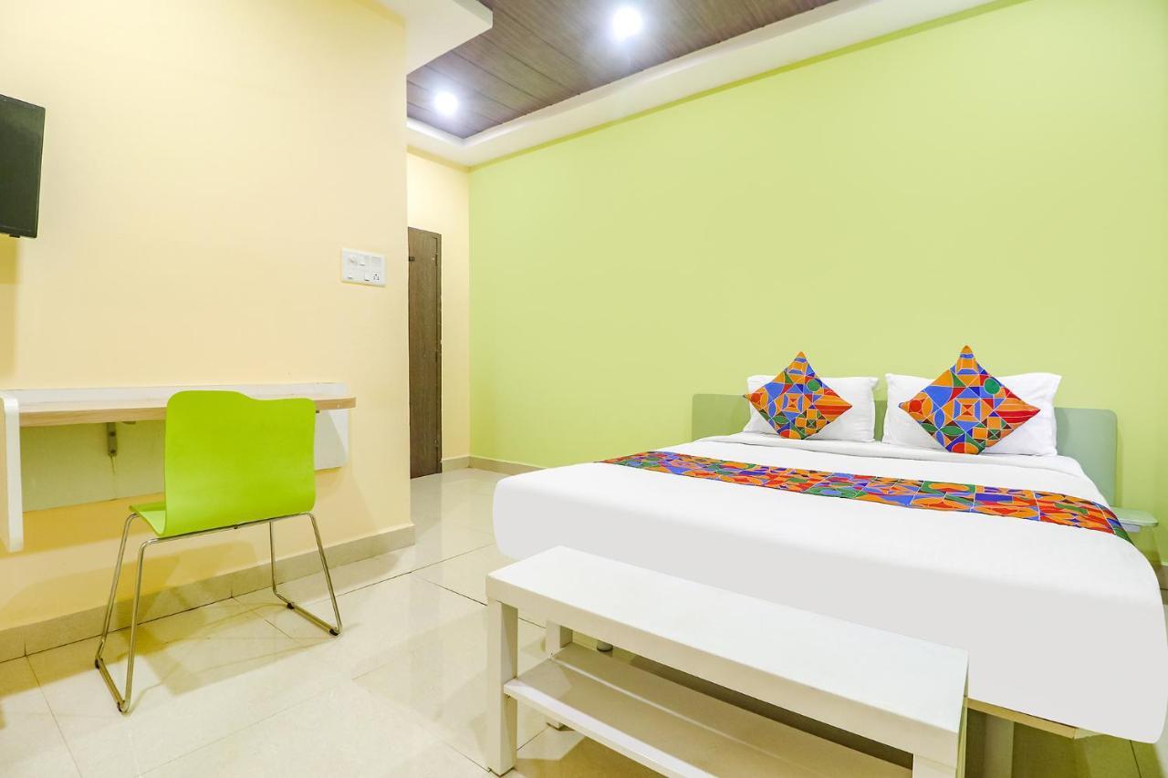 Fabexpress Airport Stay Inn - Nr Hyderabad International Airport, Shamshabad Ngoại thất bức ảnh