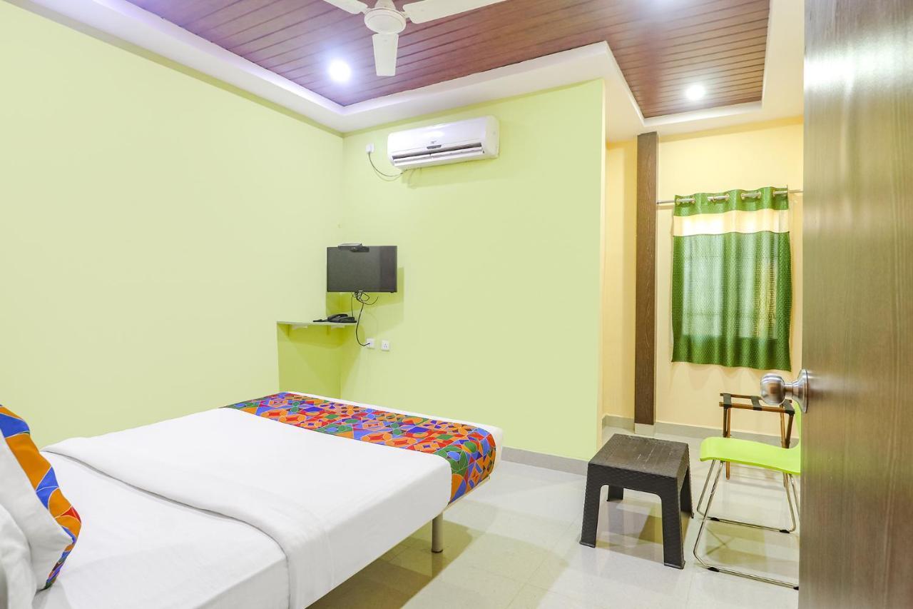 Fabexpress Airport Stay Inn - Nr Hyderabad International Airport, Shamshabad Ngoại thất bức ảnh