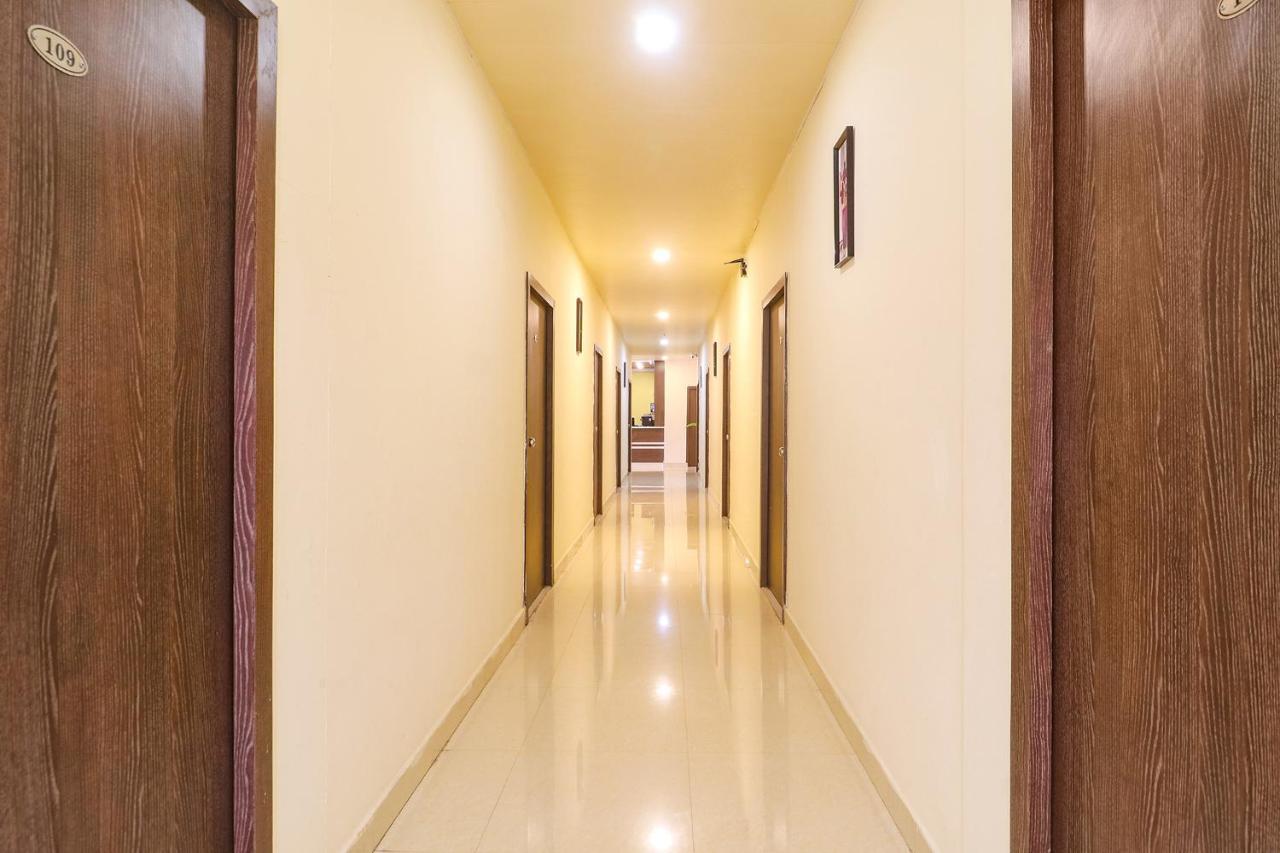 Fabexpress Airport Stay Inn - Nr Hyderabad International Airport, Shamshabad Ngoại thất bức ảnh