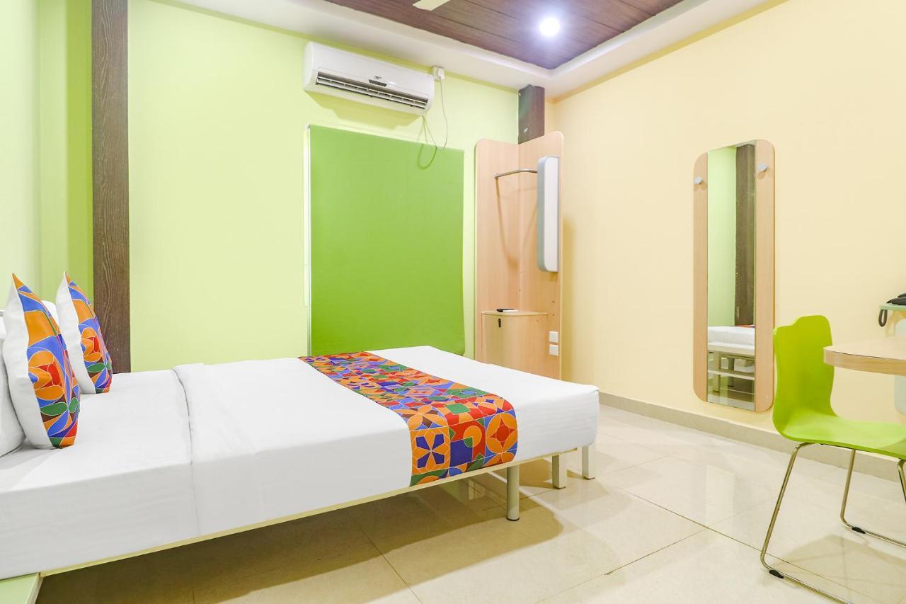 Fabexpress Airport Stay Inn - Nr Hyderabad International Airport, Shamshabad Ngoại thất bức ảnh
